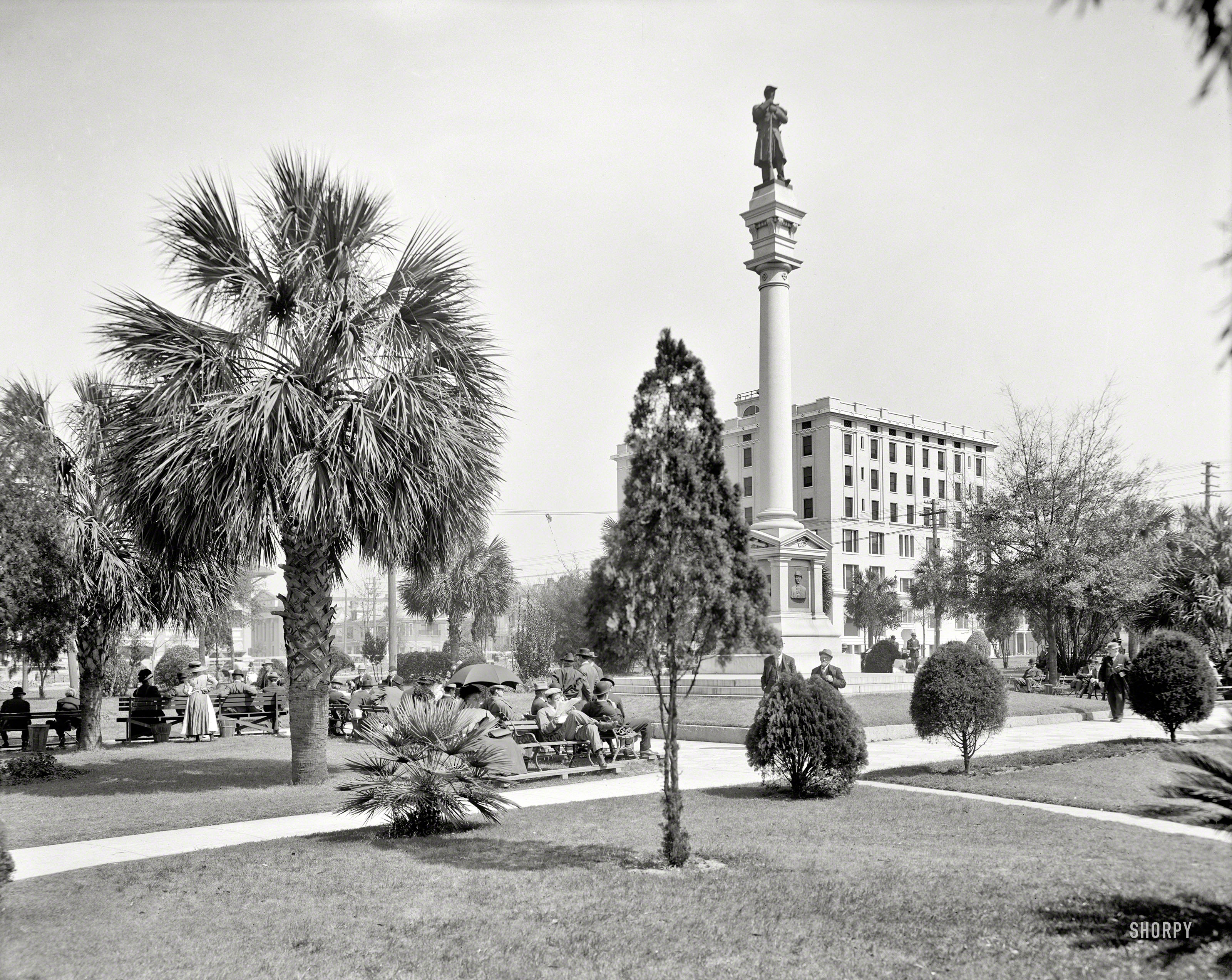 Jacksonville, Florida, circa 1910. "Hemming Park. Confederate monument and Y.M.C.A." 8x10 glass negative, Detroit Publishing Co. View full size.