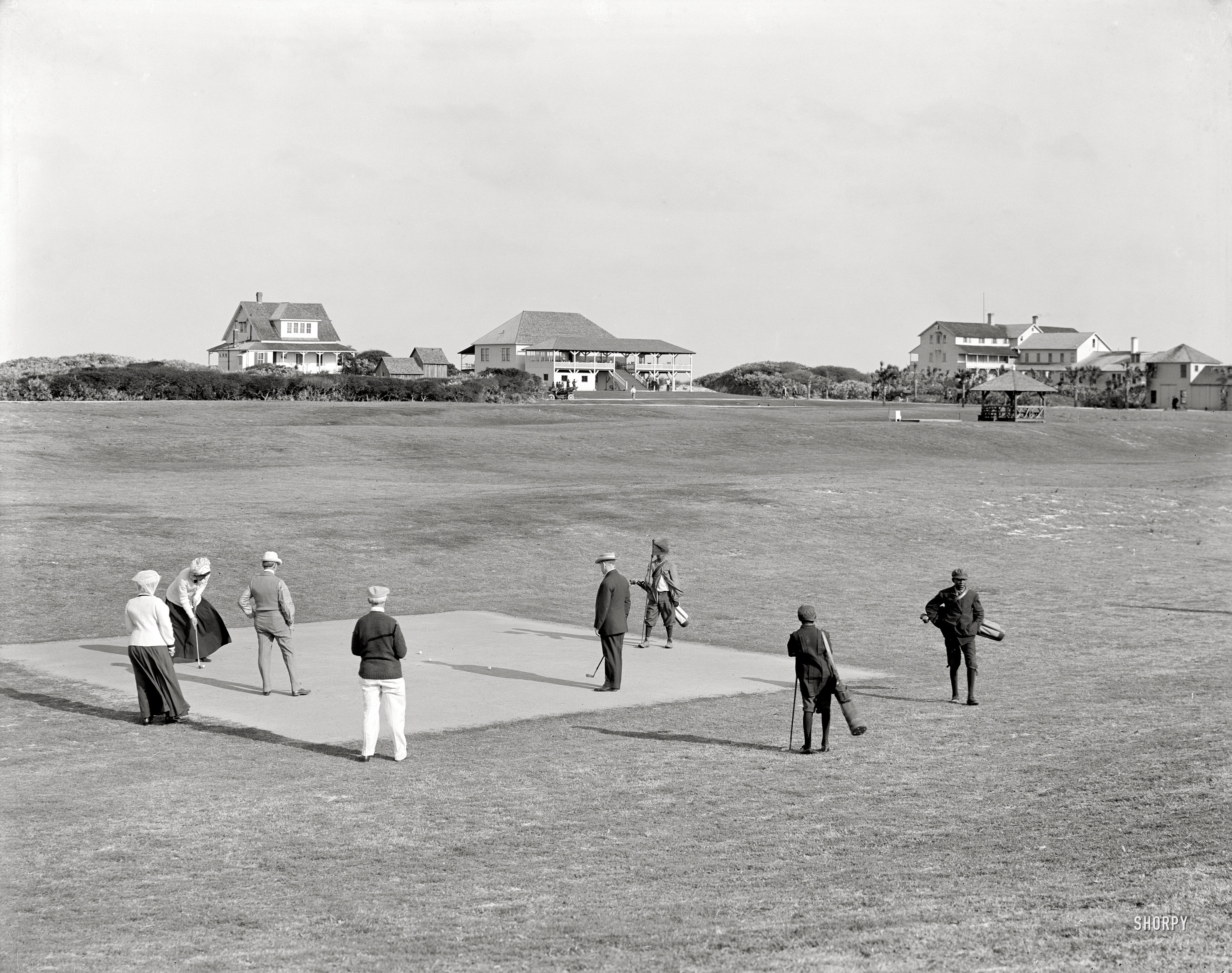 Circa 1910. "Ormond, Florida -- New golf links and club house." 8x10 inch dry plate glass negative, Detroit Publishing Company. View full size.