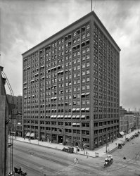 Cleveland circa 1912. "Rockefeller Building, Superior Avenue." 8x10 inch dry plate glass negative, Detroit Publishing Company. View full size.
