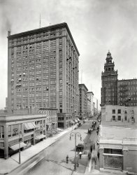 Toledo circa 1910. "Madison Avenue and the Ohio Building." Personal favorite among the many businesses represented here: window for the Toledo Vacuum Cleaner Co. ("THE VACUUM CLEANING MACHINE FOR PRIVATE RESIDENCES"). 8x10 glass negative, Detroit Publishing Co. View full size.