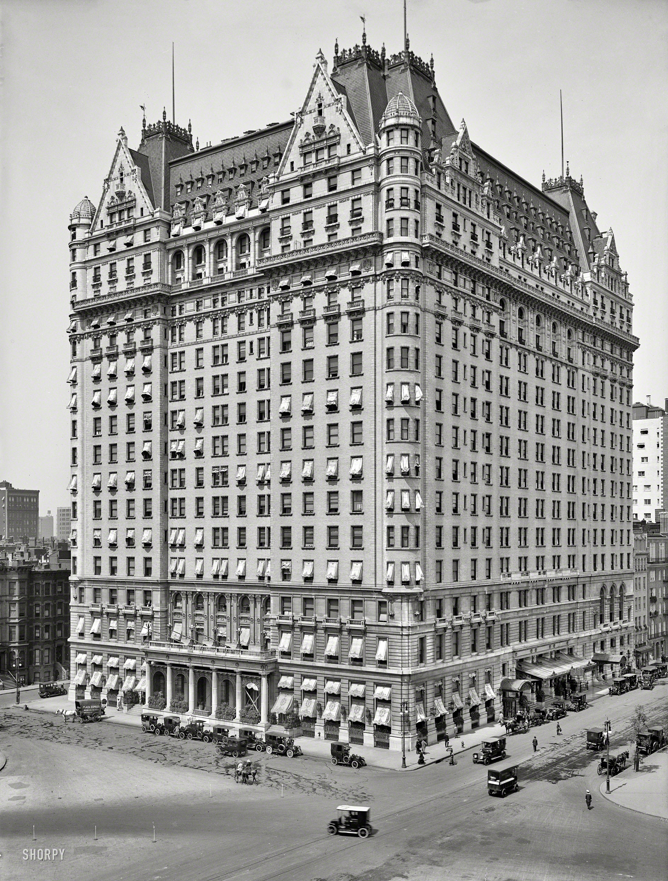 New York circa 1912. "Plaza Hotel, Fifth Avenue at 59th Street." The original "big box." 5x7 glass negative, Detroit Publishing Company. View full size.