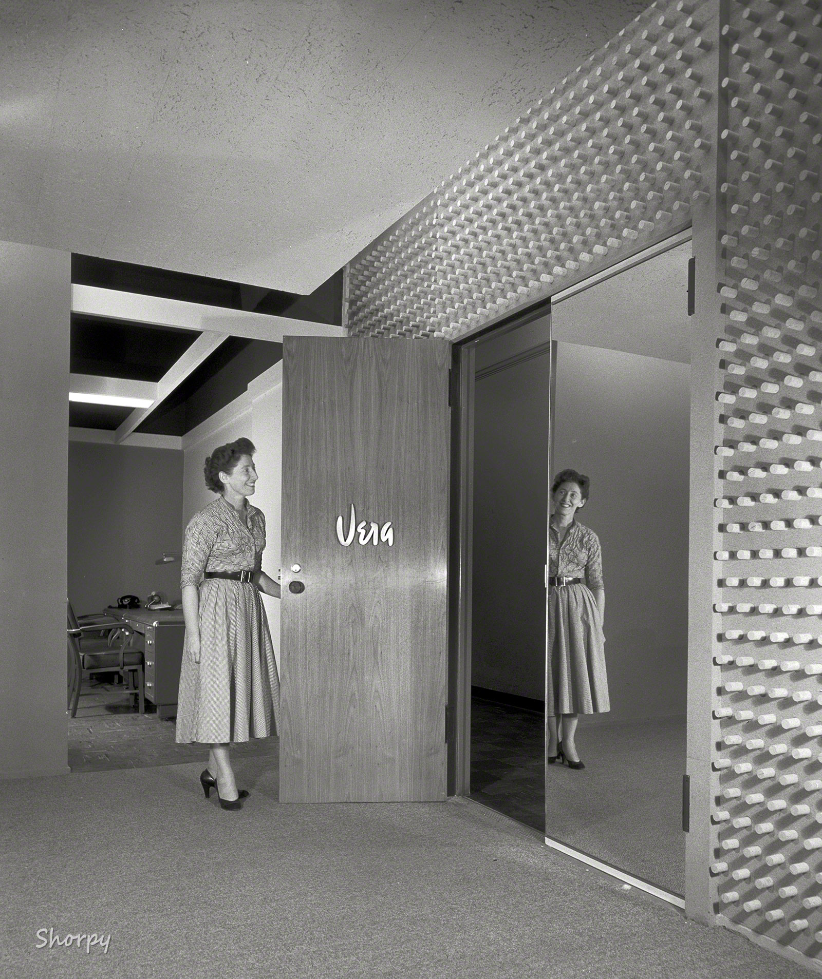 June 20, 1952. "Scarves by Vera, 417 Fifth Avenue, New York. Vera at door. Marcel Breuer, architect." If you hope to see some actual scarves here, you are hopelessly unsophisticated. Gottscho-Schleisner photo. View full size.