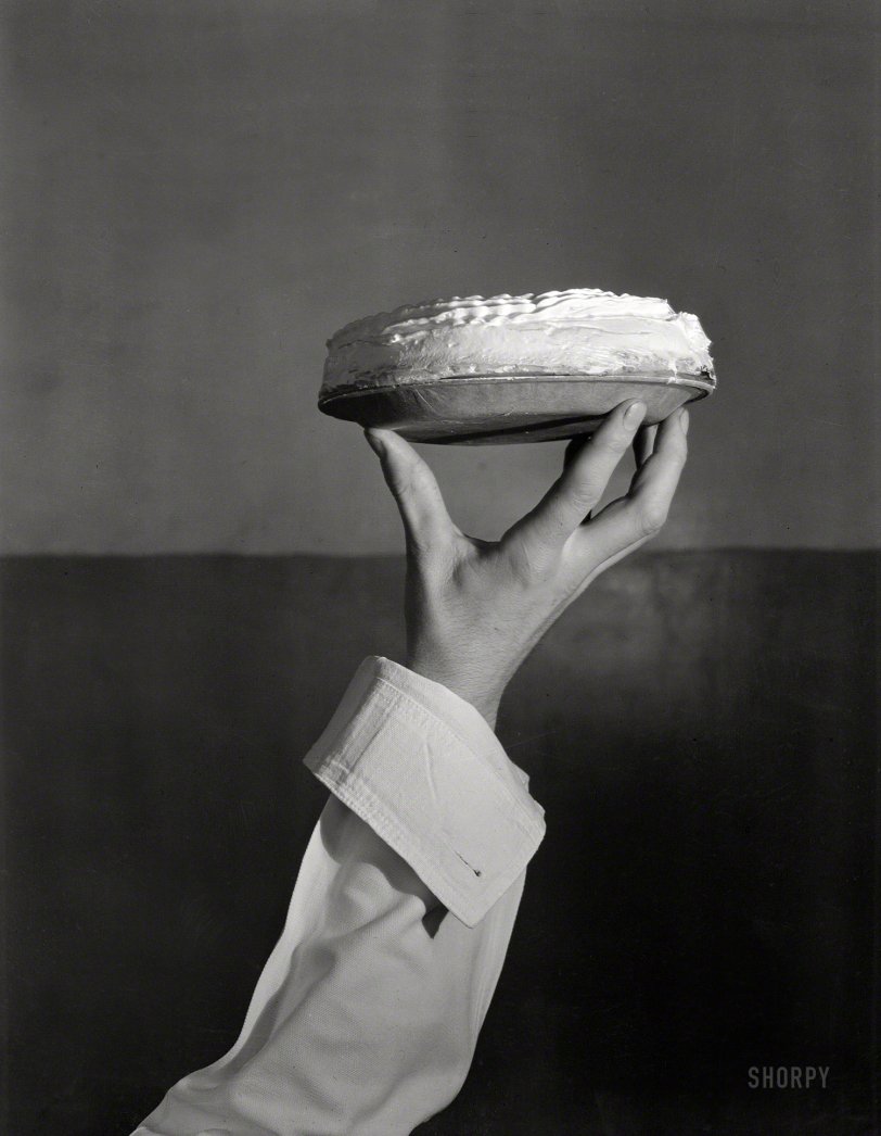 Washington, D.C., circa 1933. "Pies and paper pie plates." Now all we need is a face. 8x10 nitrate negative by Theodor Horydczak. View full size.
