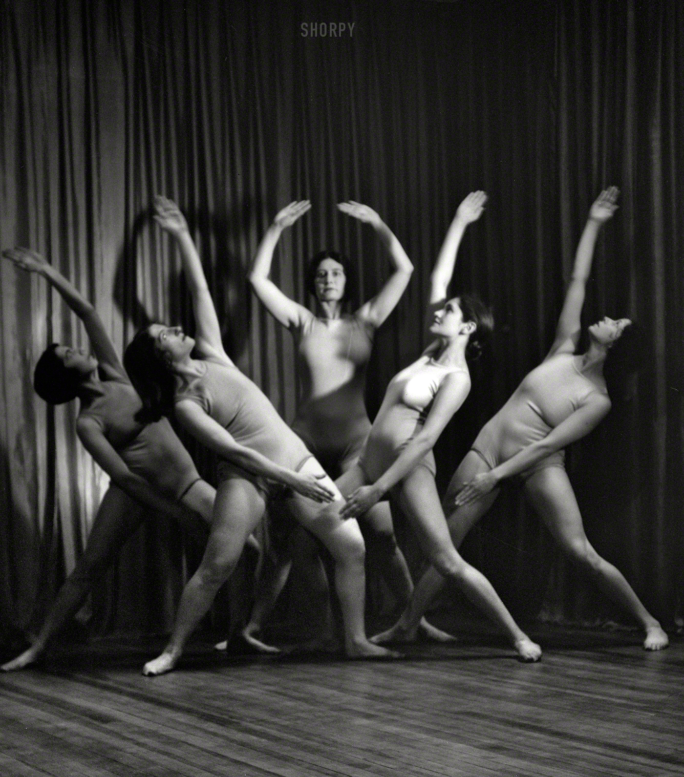 April 25, 1930. New York. "Choreographer Sarah Mildred Strauss and pupils." Cue "Rhapsody in Gray." Nitrate negative by Arnold Genthe. View full size.