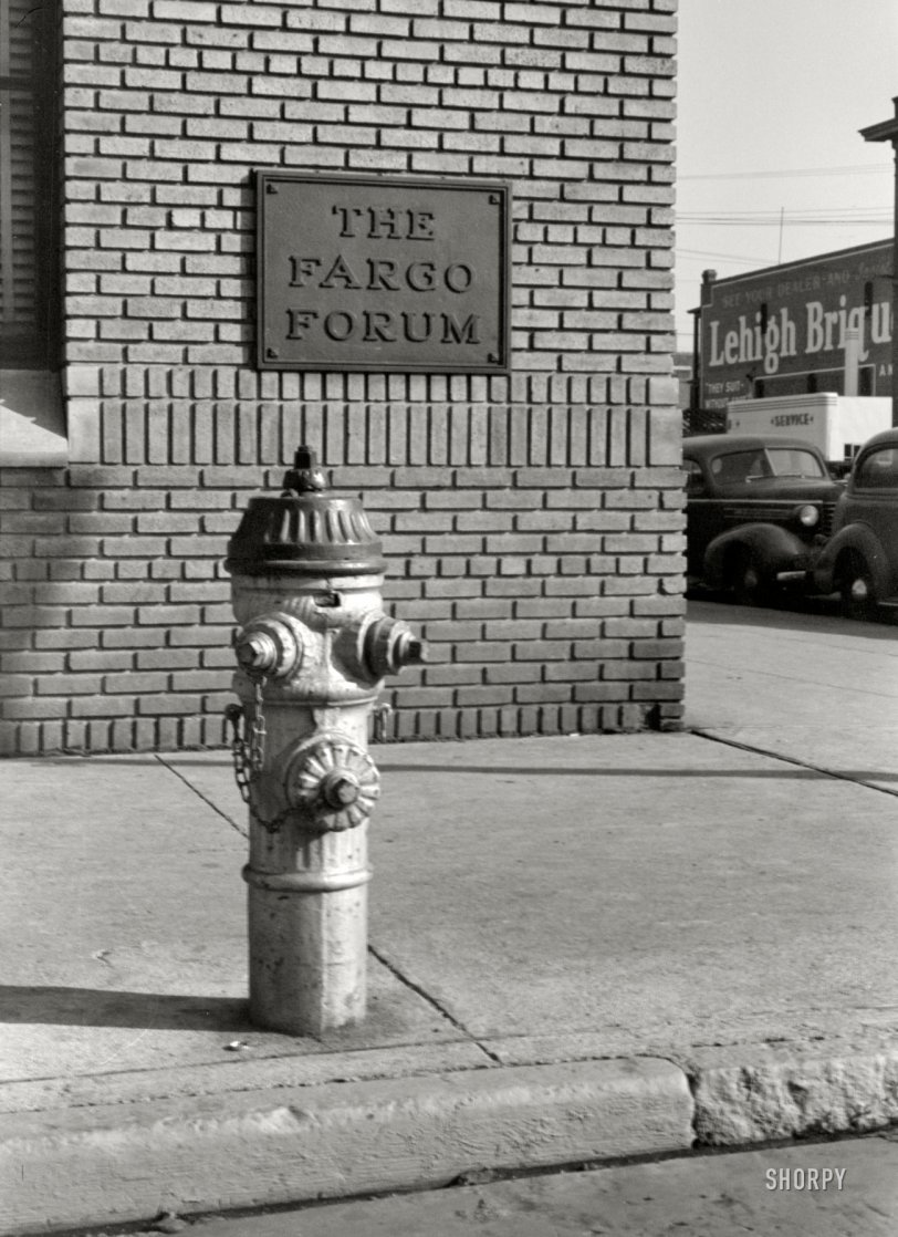 October 1940. "Street corner in Fargo, North Dakota." 35mm nitrate negative by John Vachon for the Farm Security Administration. View full size.
