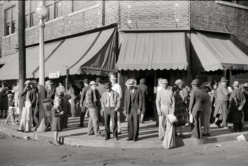 October 1939. "Saturday afternoon in Clarksdale, Mississippi Delta." 35mm nitrate negative by Marion Post Wolcott. View full size.