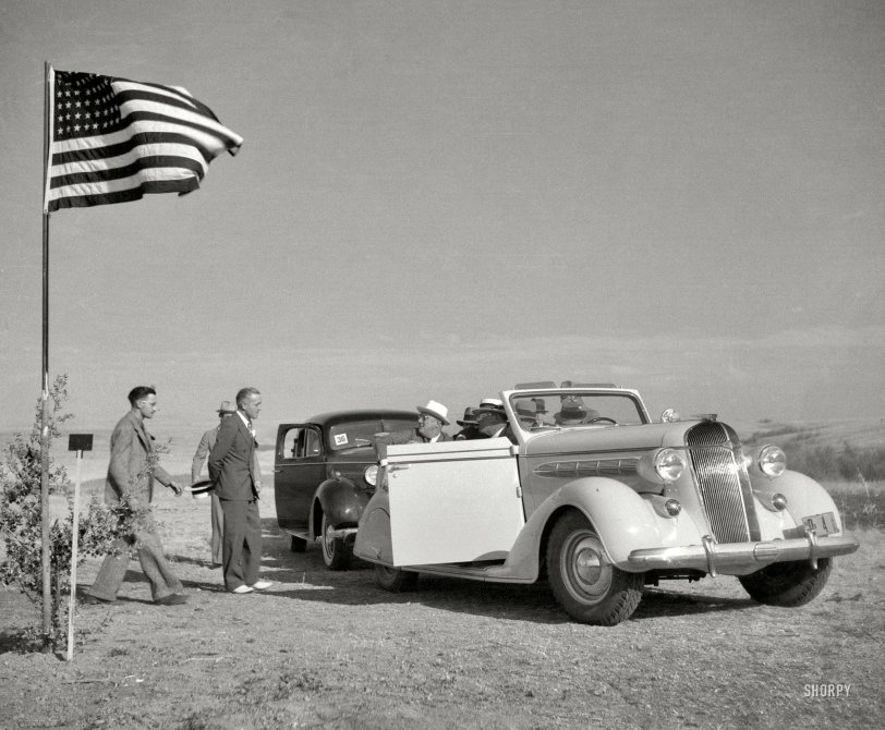 August 1936. "President Roosevelt greeted on tour of drought area. Near Bismarck, North Dakota." Medium-format nitrate negative by Arthur Rothstein for the Resettlement Administration. View full size.
