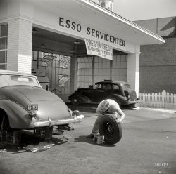 September 1940. Washington, D.C. "Service station on Connecticut Avenue." Medium format nitrate negative by Edwin Rosskam. View full size.