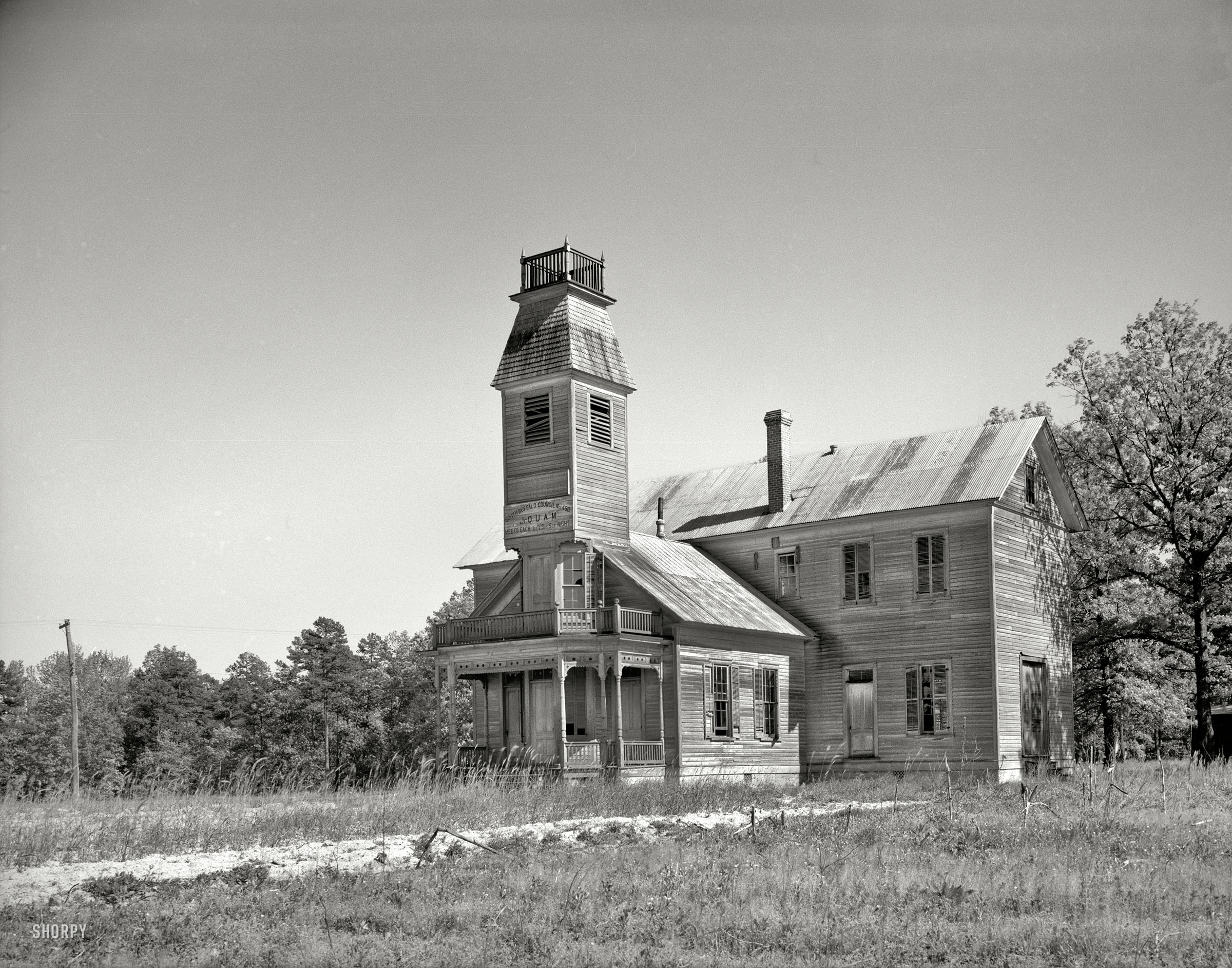 April 1938. "Lodge hall in Guilford County, North Carolina." The Jr. O.U.A.M., or Order of United American Mechanics. Which, by the look of things, no longer "meets each 1st & 3rd Sat night." Photo by John Vachon. View full size.
