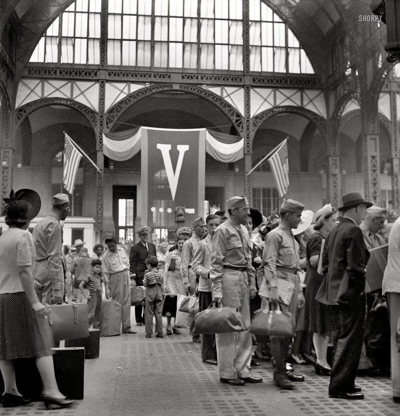 August 1942. "Crowds at Pennsylvania Station, New York." Medium format negative by Marjory Collins for the Office of War Information. View full size.
