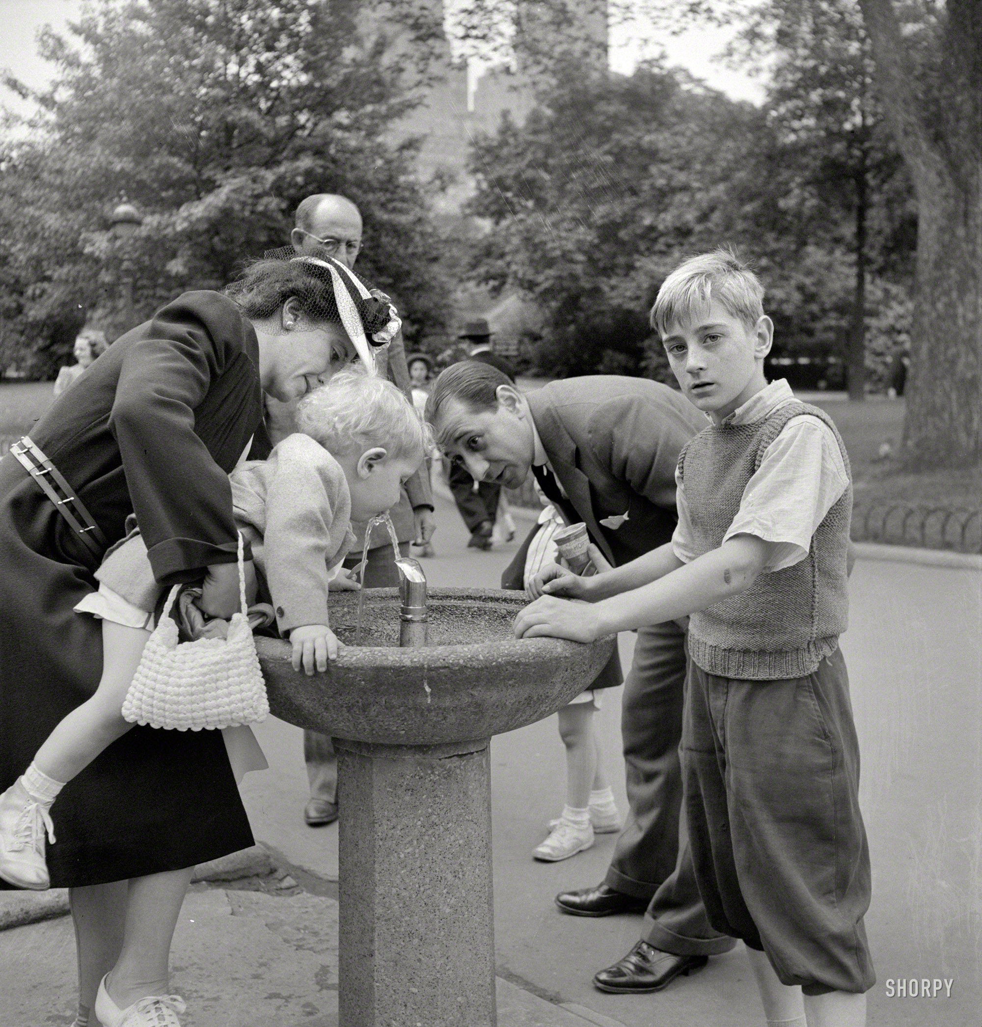 September 1942. "New York. Drinking fountain in Central Park on Sunday." Photo by Marjory Collins for the Office of War Information. View full size.