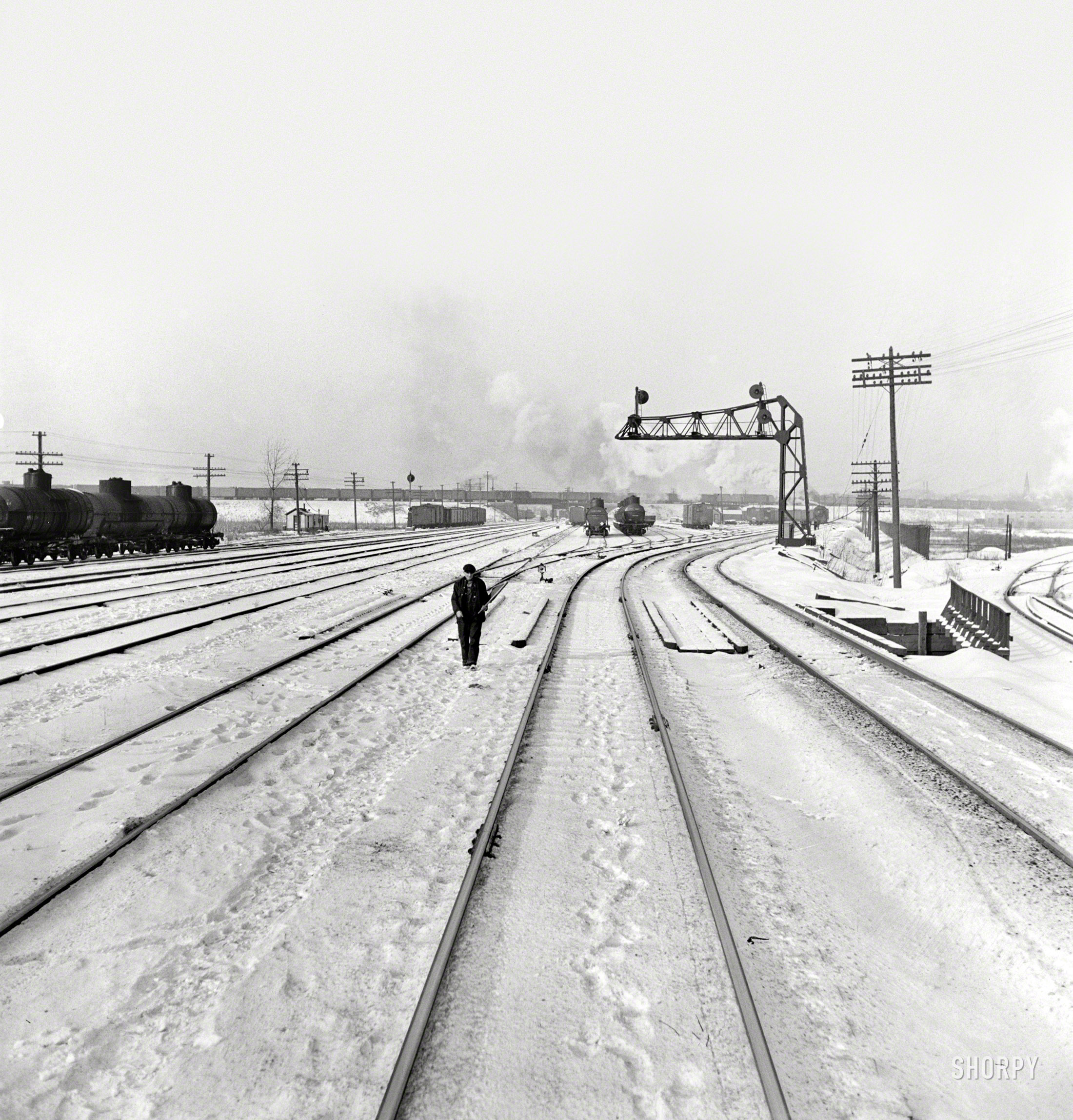 January 1943. Chicago, Illinois. "Freight operations on the Indiana Harbor Belt railroad between Chicago and Hammond, Indiana. The Chicago & North Western Railroad yard." Photo by Jack Delano, Office of War Information. View full size.