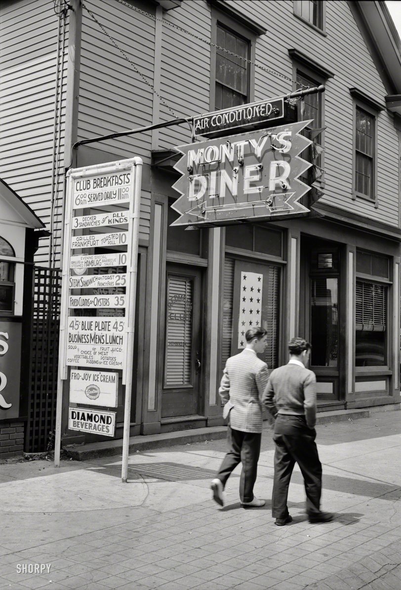 Monty's Diner: 1942