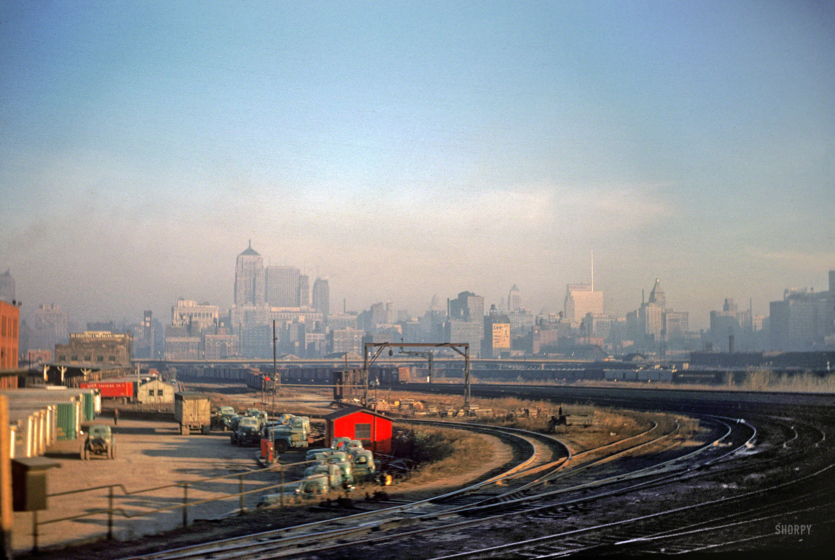 "Chicago, November 1956." 35mm Kodachrome from the Kermy & Janet archive, and possibly a train trip from Baltimore to the Windy City. View full size.