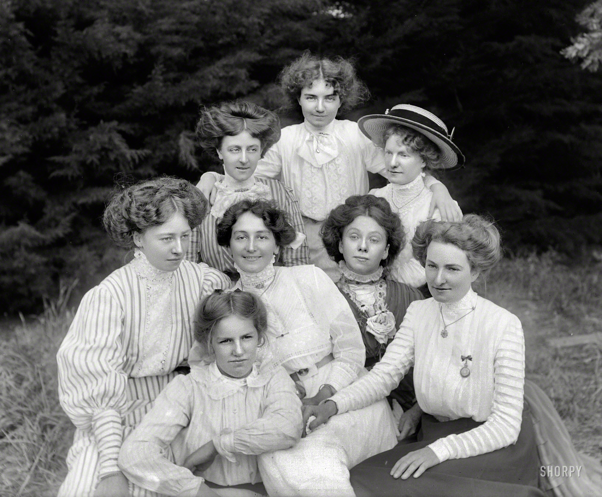 New Zealand circa 1905. "Group of unidentified young women outdoors, probably Christchurch district." An interesting variety of countenances and coifs. Glass negative by Adam Maclay, Alexander Turnbull Library. View full size.
