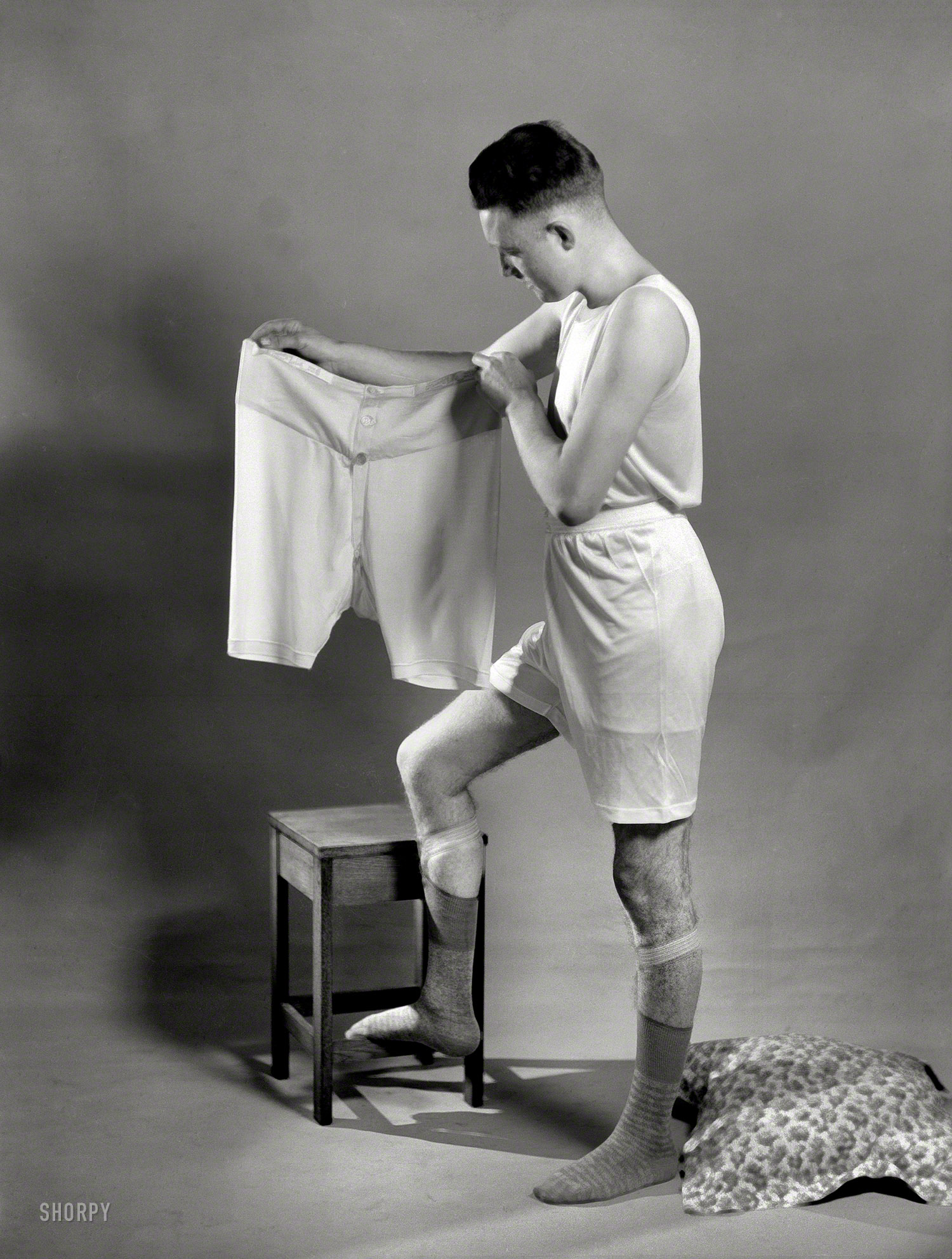 1920s. "Men's underwear." Pondering the age-old question, "Boxers or boxers?" Photo by the Gordon Burt Studio of Wellington, New Zealand. View full size.