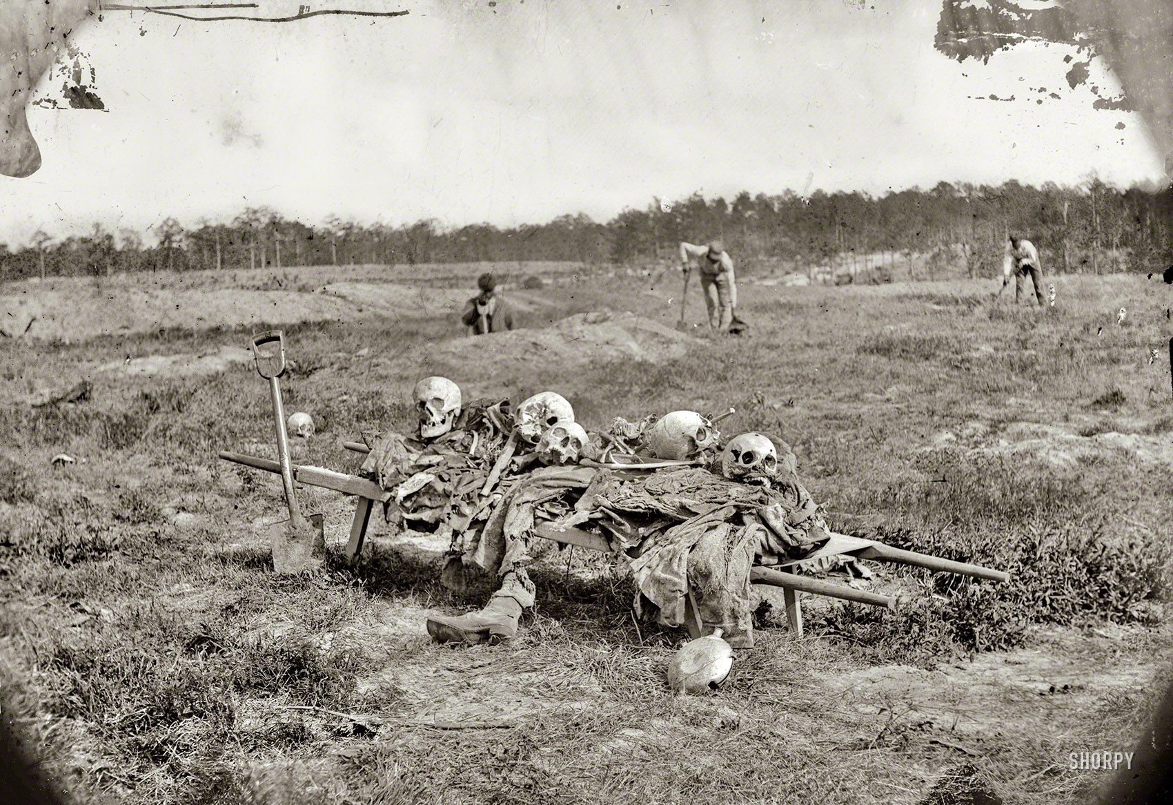 April 1865. "Cold Harbor, Virginia. Collecting remains of dead on the battlefield after the war." Memento mori. Wet plate by John Reekie. View full size.