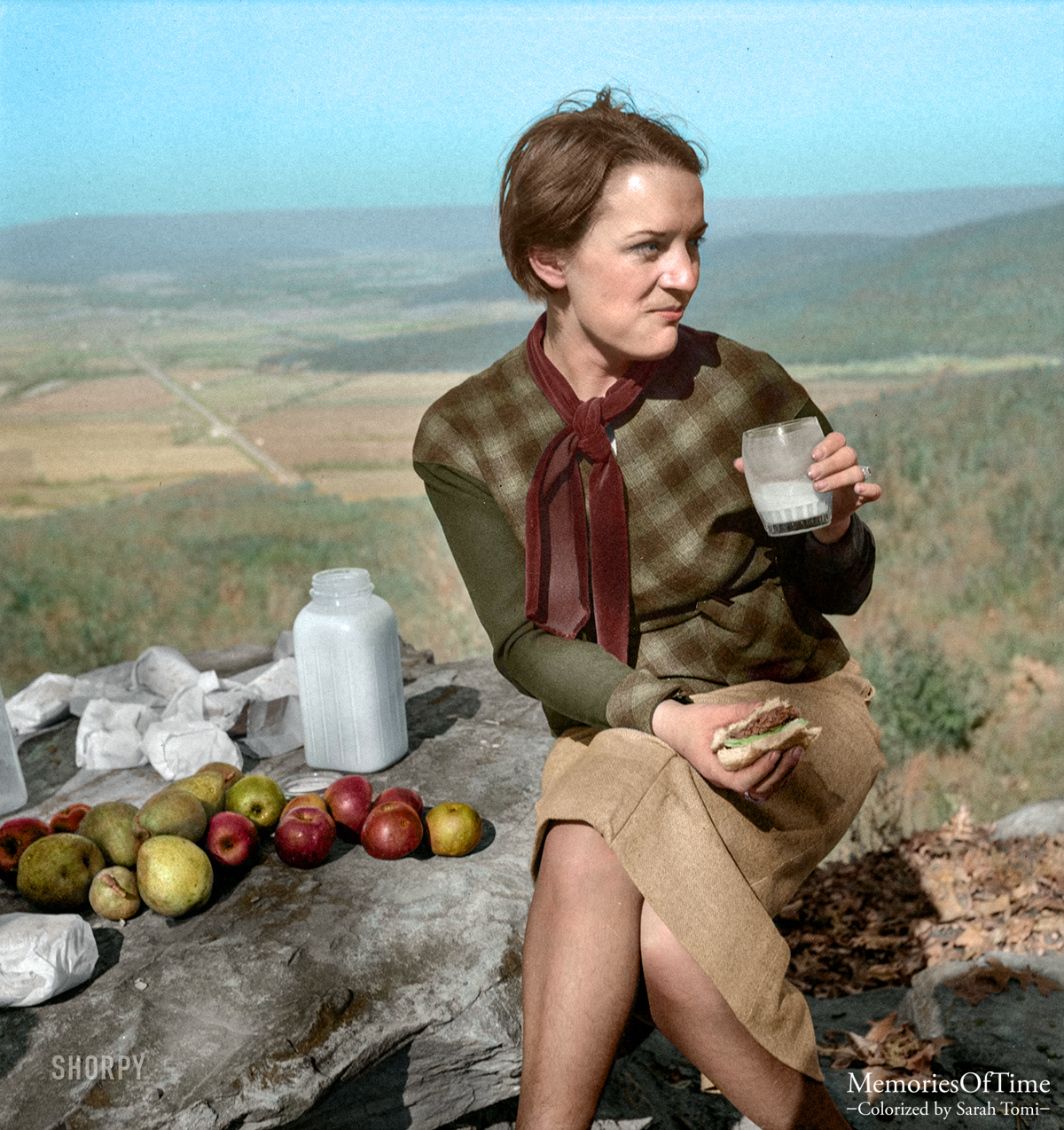 A colorized version of this Shorpy original. View full size.
