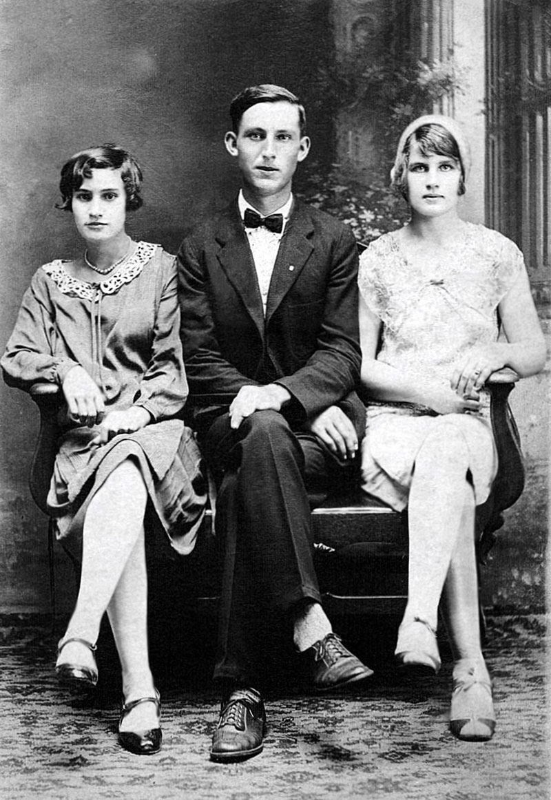 My grandparents Viola and Clarence Wagoner and my grandmothers cousin Margret Jones on the right. Clark County, Ky, late 1920's. View full size.