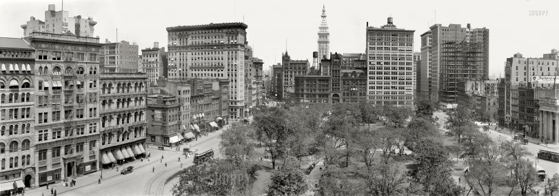 New York circa 1910. "Union Square." The Met Life tower presides over this panoramic view, a composite of four 8x10 glass negatives. View full size.
