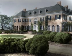 Wye Plantation, Maryland 1936 Colorized from Library of Congress photo by Frances Johnston. View full size.
(Colorized Photos)