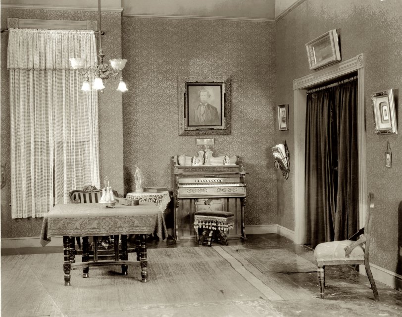 Drawing Room 1920s. View full size.
