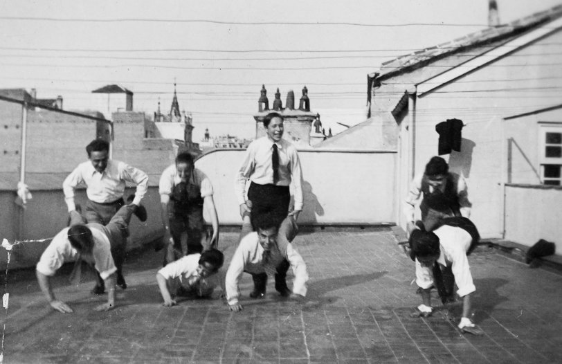 Pamplona, Spain in the summer of 1935, one year before the start of the Civil War.
My dad, the smiling one, with his brothers and friends having fun.
At the seminary of Pamplona: Firts days of the Opus Dei with Monseñor Escrivá de Balaguer founder of the "Obra" trying to catch rich familys sons.
After war to get out of prision you need someone of the Franco regimen to inter yield for you to be free. Balaguer do nothing for my father to get out of prisión.
Agur! View full size.
