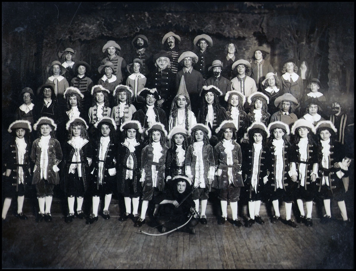 All boys theatre troupe. Even the part of the princess is played by a boy. View full size.