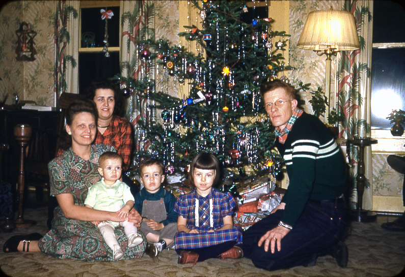 Christmas 1951 on the Hansen farm in Champaign County, Ill. View full size.