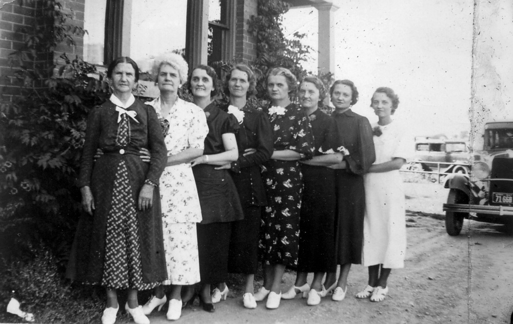 Another from my grandmother's photo album. I recognise the gal 2nd from the right as my great-aunt Hearaldine. The others, unknown. Likely the picture was taken in the late 20's or early 30's. View full size.