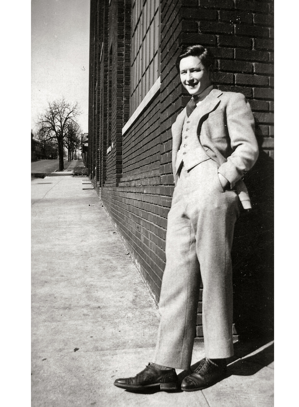 Morris Witman standing at a corner in Pennsylvania. View full size.