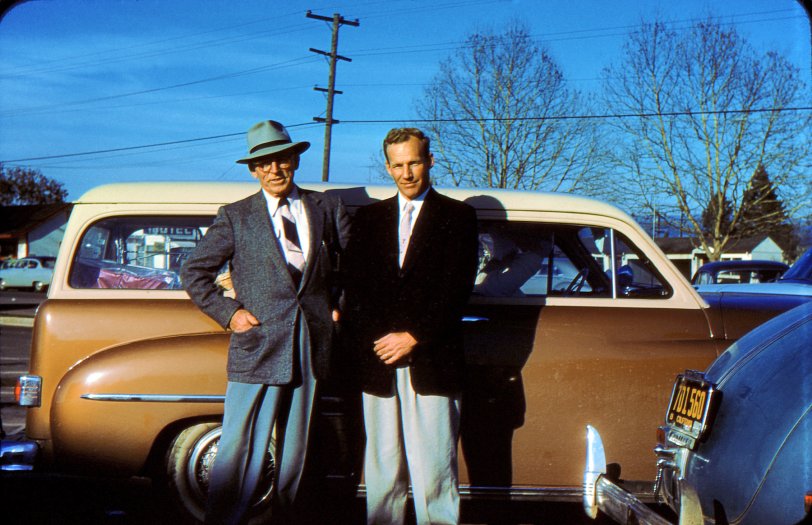 Here we see Mr. Lange on the right in San Diego, probably near Cardiff. tterrace says, "Plymouth station wagon, somewhere between 1949-1952 model. Fabulous two-tone paint combo." 35mm Kodachrome slide. View full size.
