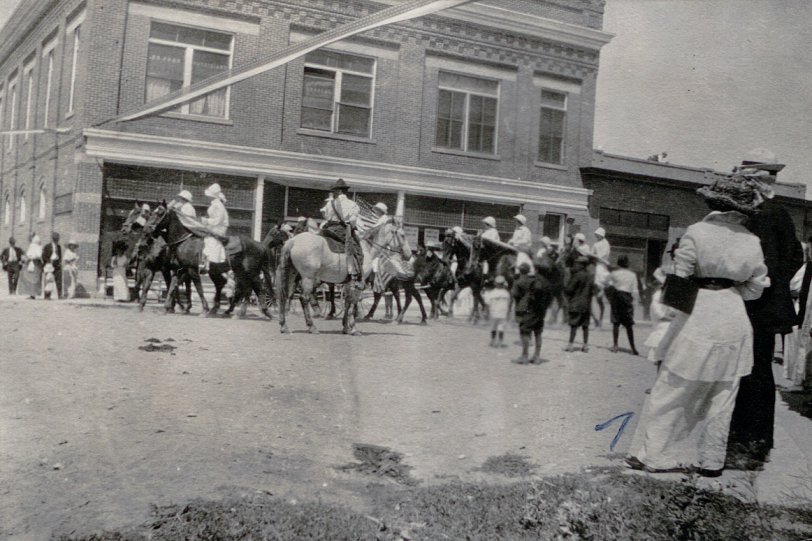 Fourth of July parade, Downey, Idaho, 1910. View full size
