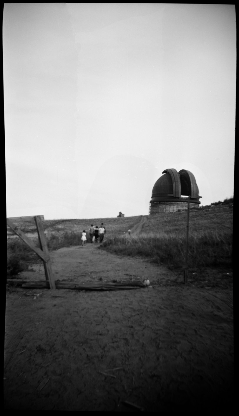 I'll let tterrace explain:
Palomar Observatory under construction. That would make this 1936.
View full size
