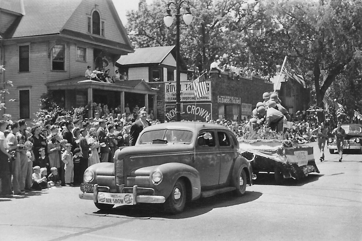Memorial Day 1948 Madison, Wisconsin.  WW 2 Vets on float only 3 years after the war. View full size.