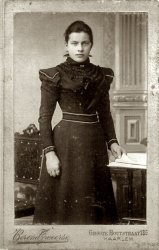 My great-grandmother Pietertje Thedinga, picture taken at the end of the 19th century in Haarlem, The Netherlands, by Berend Zweers it seems. She was a seamstress and a very pretty girl indeed. She lived to be 96 and passed away when I was 11. 