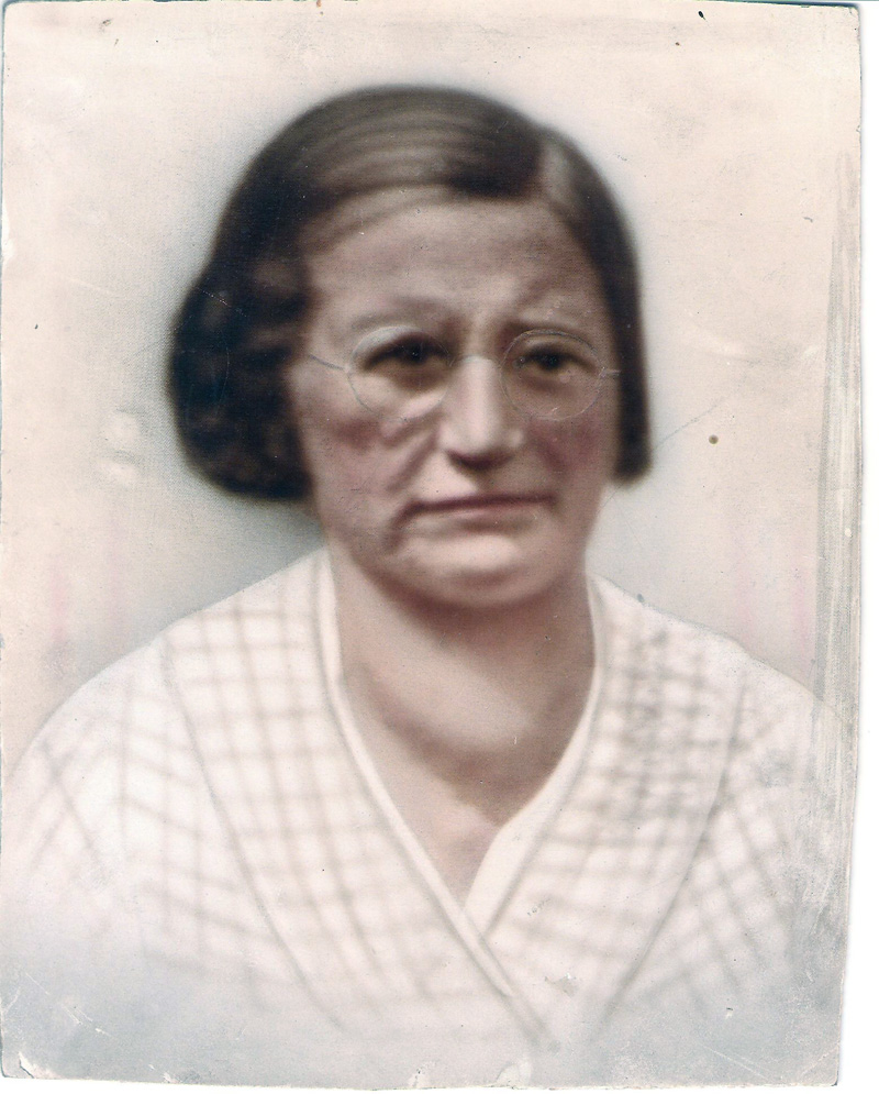 This may be the mother or grandmother of Mattie Louise Spain (LeMay). Probably her mother, but everything says "Grandma Spain." Photo is on very thick paper and colored artificially it seems. View full size.