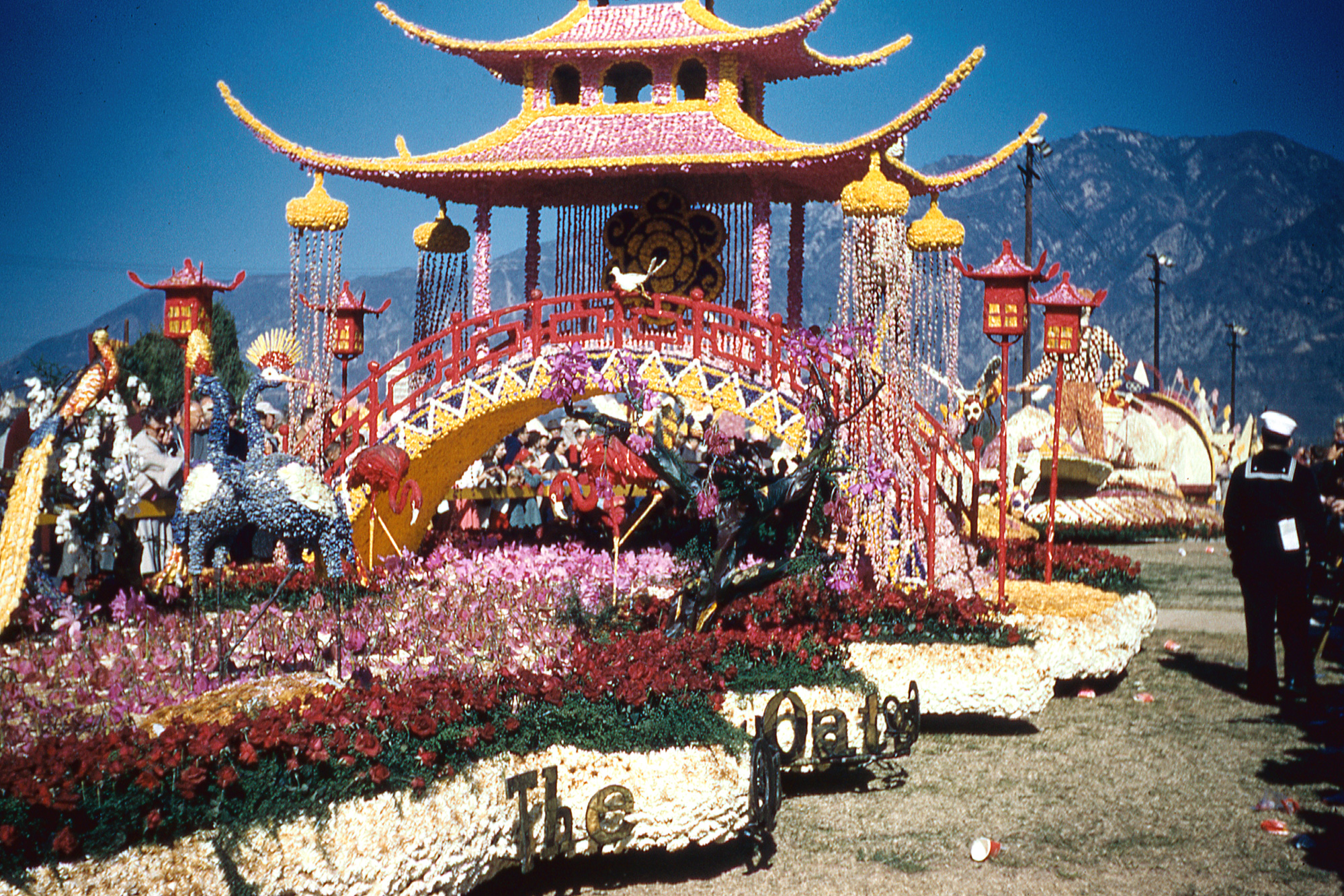 From a large batch of found slides comes this Kodachrome slide of The Quaker Oats entry in the 1961 Rose Parade. The slide has a date stamp of Sept 61, since the parade is held in January I am presuming this was taken in January of 61 but the film wasn't developed until September. There are quite a few more images of this parade still to scan. View full size.