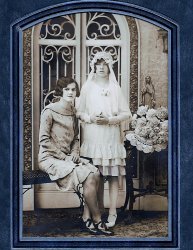 Kasperek sisters, 1929. These girls (ages 18 and 14) were raised in the Bridgeport neighborhood of Chicago, Illinois. Printed on photo frame: "A Paul Studio 3213 S Morgan St Chicago." View full size.
(ShorpyBlog, Member Gallery)