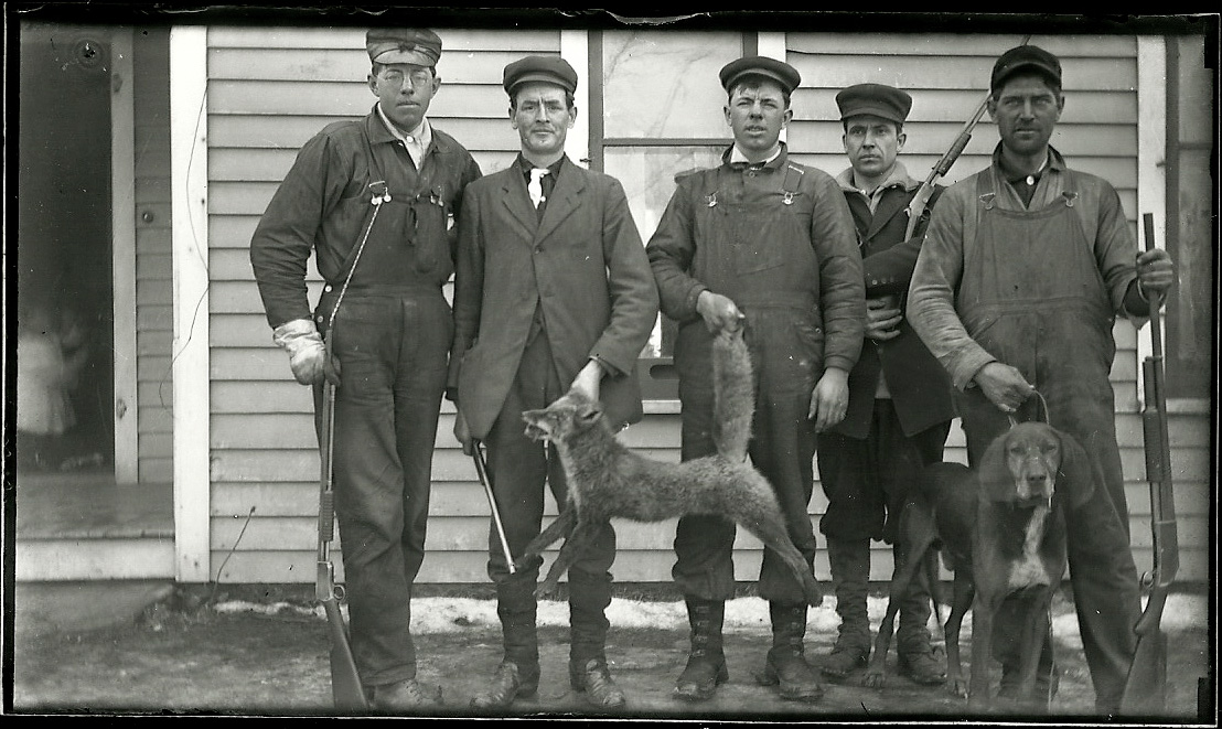 Hunting party, 1910 around Mansfield, Ohio. View full size.