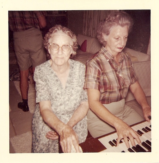 My great-great grandma Keeler, next to her daughter Portia, who is playing the organ. It's August 1960, Miami. She looks like she's having fun. View full size.
