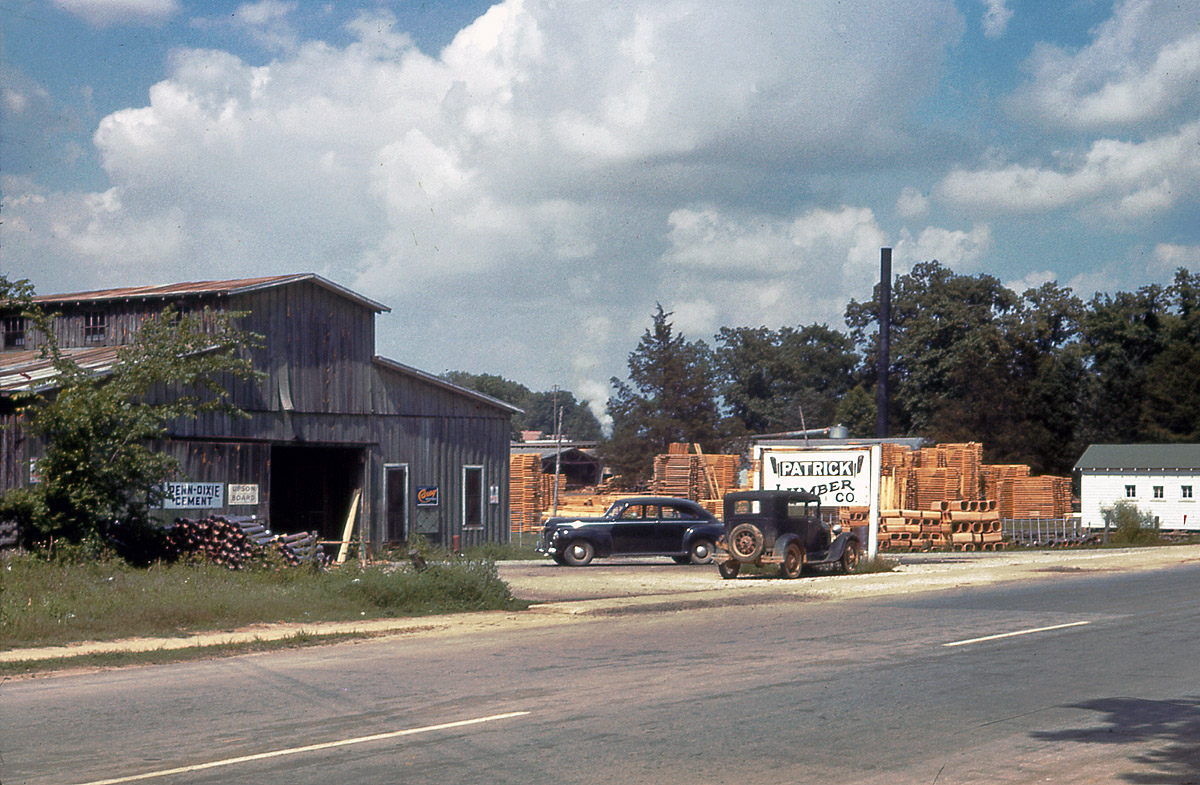 Scottsboro, Alabama, June 1942. Color transparency by Wendell Page. Camera believed to be an Argus Model A belonging to Mr. Page's college professor. View full size.
