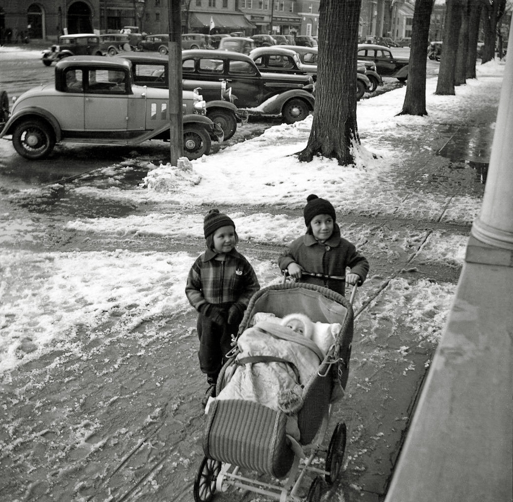 C'mon mom, we're only going around the block,we promise!! Unknown location. From my negatives collection. View full size.