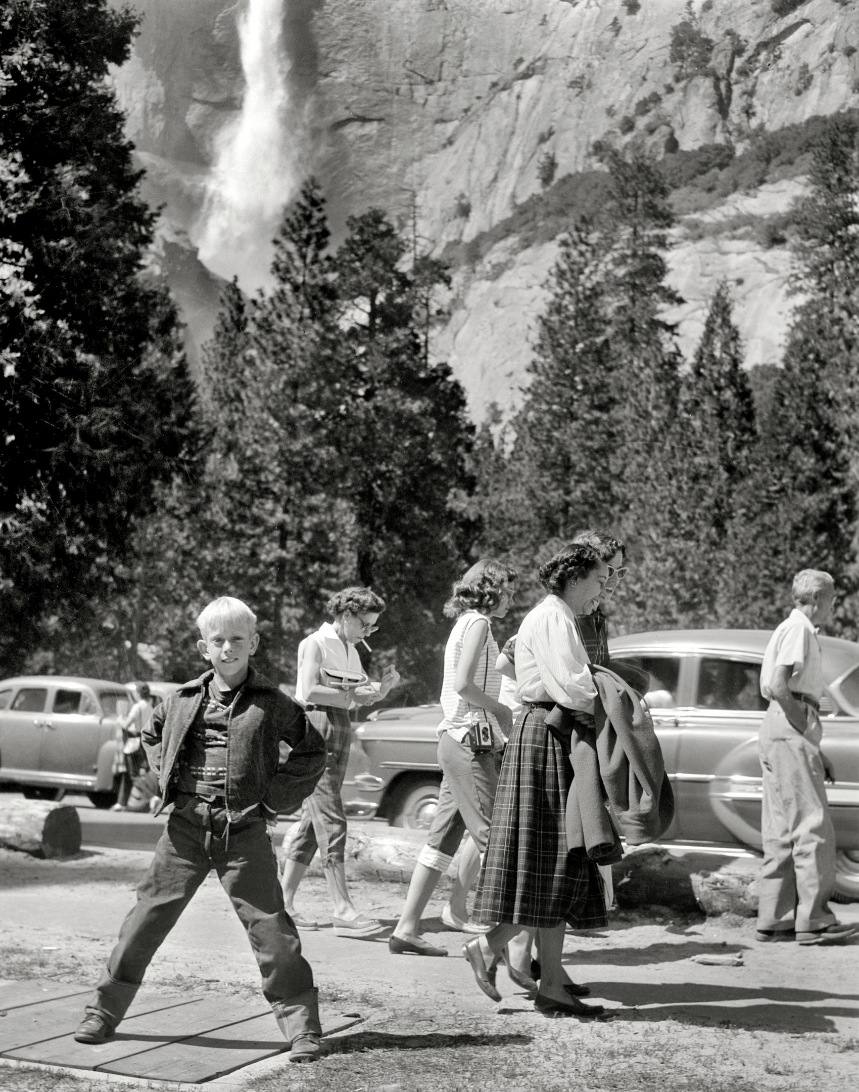 Here we are in Yosemite National Park again, with Bill Bliss standing there on the left. View full size.